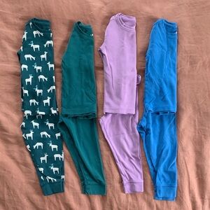 Primary Pajamas (x4)